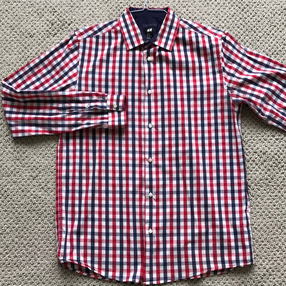 H&M Men’s Button-Up Long Sleeve Shirt